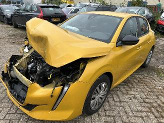 krockskadad bil auto Peugeot 208 1.2 PureTech Active 2022/7