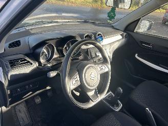Suzuki Swift 1.2 Hybrid Comfort picture 16