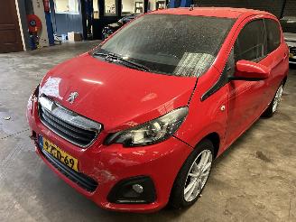 Coche accidentado Peugeot 108 1.0 2014/12
