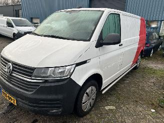 Vrakbiler auto Volkswagen Transporter 2.0 TDI 2023/2