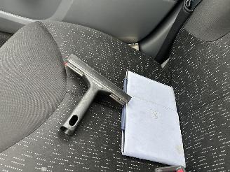 Peugeot 107 1.0-12V  XS Automaat  5 Drs- Airco picture 9