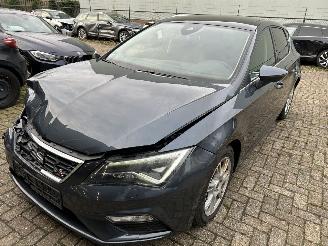 Seat Leon 2.0 TDI Automaat FR uitvoerring 5 Drs Panoramadak 2019/2