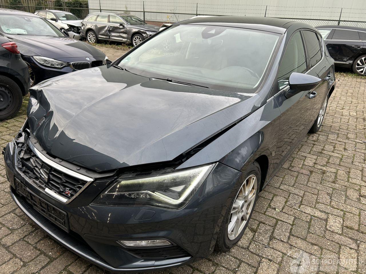 Seat Leon 2.0 TDI  Automaat FR uitvoerring  5 Drs Panoramadak
