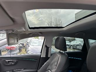 Seat Leon 2.0 TDI  Automaat FR uitvoerring  5 Drs Panoramadak picture 17