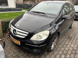 Auto incidentate Mercedes B-klasse 170  Automaat 2005/10