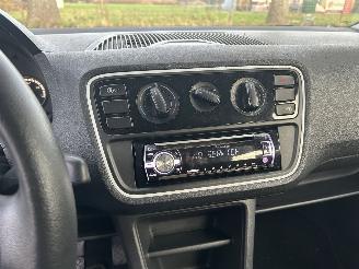 Volkswagen Up! 1.0 picture 9