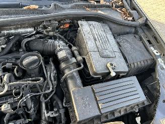 Volkswagen Golf 1.6 TDI  BlueMotion  5 Drs picture 10