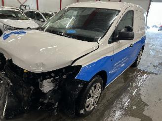 damaged commercial vehicles Volkswagen Caddy Cargo 2.0 TDI 2022/3