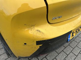 Peugeot 208 1.2 PureTech   GT picture 8