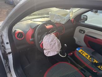 Renault Twingo 1.0 SCE Expression picture 8