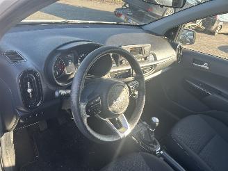 Kia Picanto 1.0 DPI Comfortline picture 11
