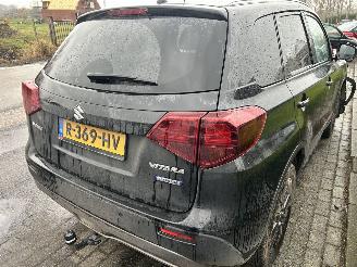Suzuki Vitara 1.4 Booster  Style Smart Hybrid picture 4