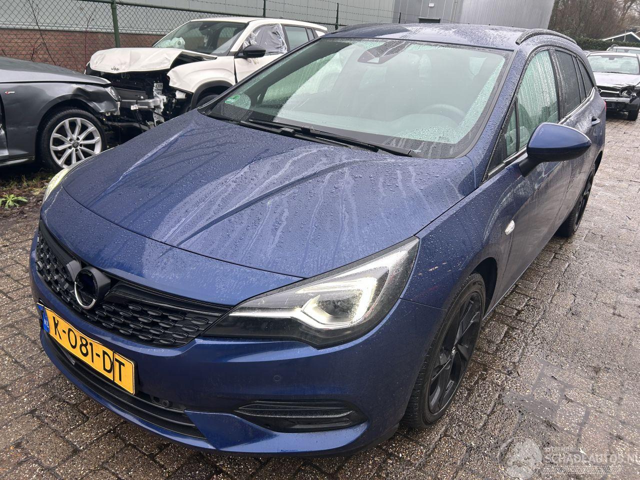 Opel Astra Sports Tourer 1.2 Ultimate