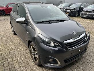 Peugeot 108 1.0 e-VTI  Allure Top picture 3