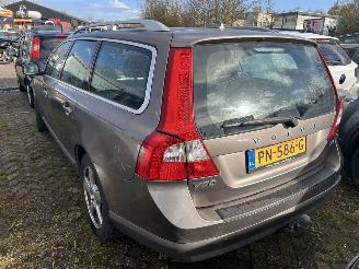Volvo V-70 2.0  D3 picture 8