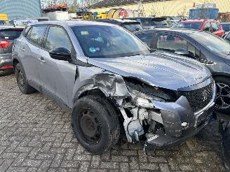 Peugeot 2008 1.2 PureTech  Active picture 2