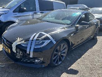 Vaurioauto  passenger cars Tesla Model S Longe Range 2020/5