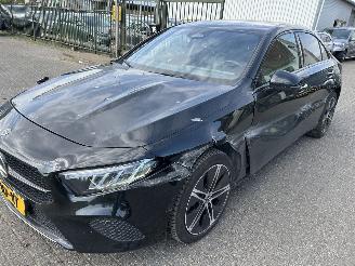 Schadeauto Mercedes A-klasse 250e Sedan Automaat 2023/12