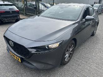  Mazda 3 2.0 SkyActive-G  Hybrid 2019/8