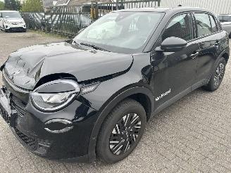 Damaged car Fiat 600 1.2 Hybrid Urban  Automaat 2024/12