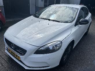 Volvo V-40 T2   2.0 Ltr picture 1