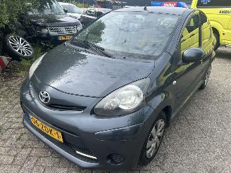 krockskadad bil auto Toyota Aygo 1.0 VVT-I  Aspiration 2012/10