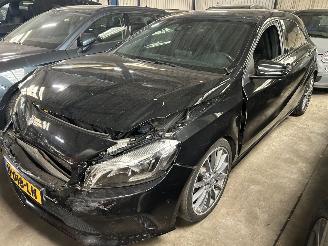 skadebil auto Mercedes A-klasse 220 CDI  Automaat   ( Panoramadak ) 2016/12