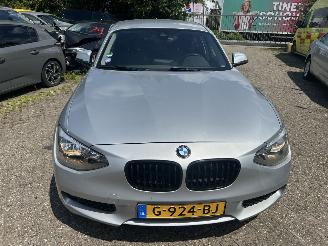 BMW 1-serie 116i   5 Drs picture 2