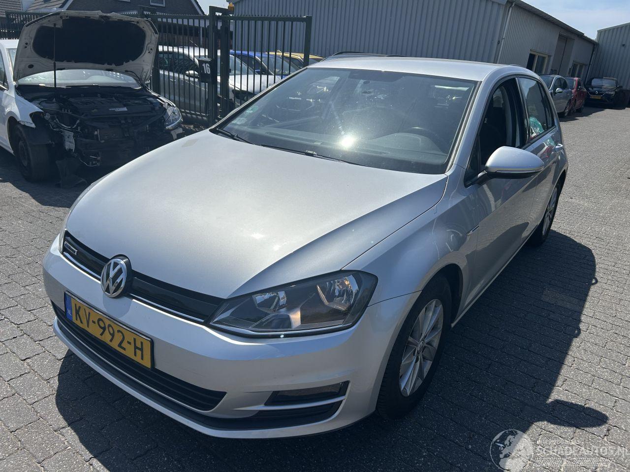 Volkswagen Golf 1.0 TSI   5 drs