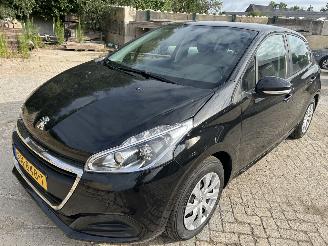 Unfallwagen Peugeot 208 1.2 PureTech  5 drs  ( 63491 KM ) 2018/5
