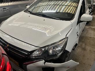 krockskadad bil auto Mitsubishi Space-star 1.2 Cool+ 2021/7
