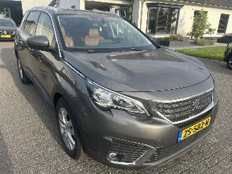 Peugeot 5008 1.2 PureTech  Executive picture 3