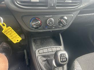 Hyundai I-10 1.0 Comfort picture 12