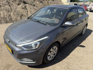 krockskadad bil auto Hyundai I-20 1.2 HP i-Motion 2015/9