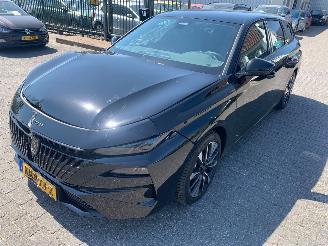 Voiture accidenté Peugeot 308 SW 1.2 Hybrid  Automaat Allure  ( 632 Km )   nw prijs 42500,00 2026/7