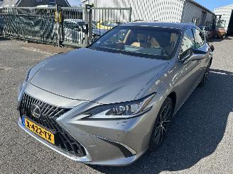 Coche accidentado Lexus ES 300h Business Line  Automaat  ( Leer - Schuifdak ) 2024/2