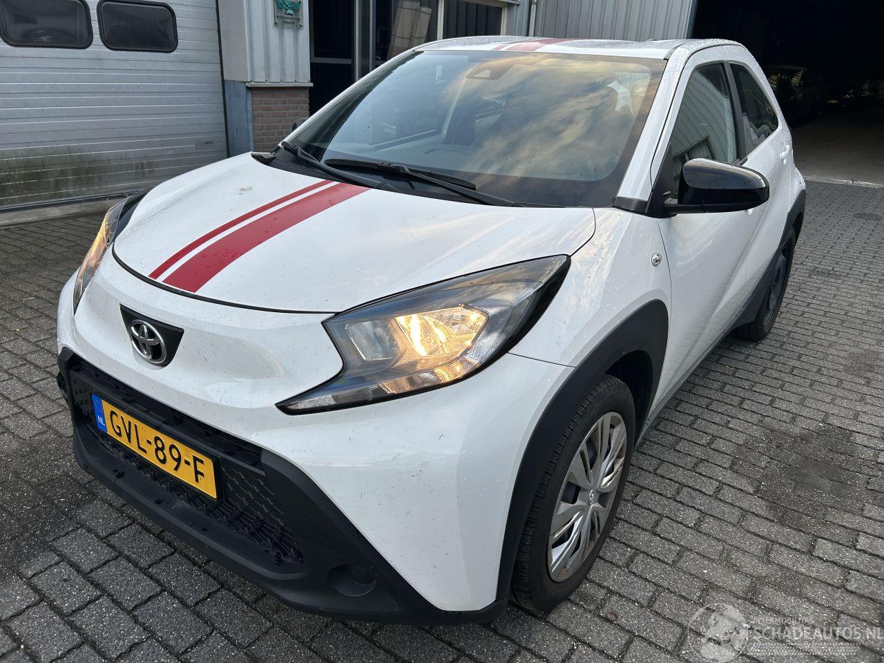 Toyota Aygo X  1.0 VVT-I Play