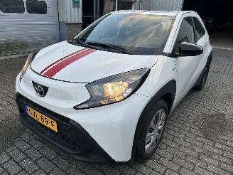 Unfallwagen Toyota Aygo X  1.0 VVT-I Play 2024/12