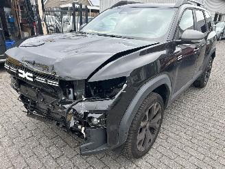 Vaurioauto  passenger cars Dacia Bigster 1.2 Hybrid Journey  ( Panoramadak ) 2025/12