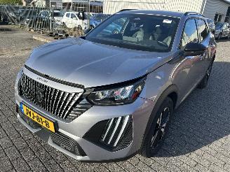 Damaged car Peugeot 2008 1.2 Hybrid 145 Allure  Automaat   ( Nieuwprijs 41000,00 ) 2026/1