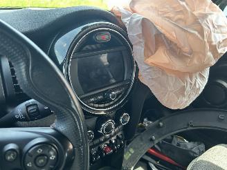 Mini Cooper 1.5 picture 11