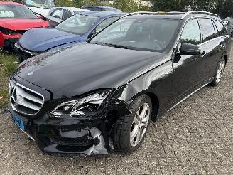 krockskadad bil auto Mercedes E-klasse 220 CDI  Stationcar Automaat 2014/3