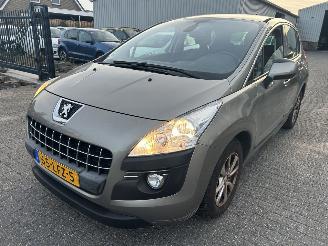 krockskadad bil auto Peugeot 3008 1.6 VTI   ST 2010/4