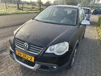krockskadad bil auto Volkswagen Polo 1.6 Automaat Cross Polo 2009/7