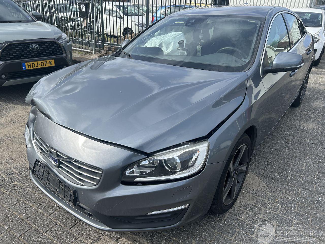 Volvo S-60 1.5  T3   Automaat