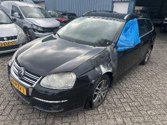 Vaurioauto  passenger cars Volkswagen Golf Stationcar 1.4 TSI  Automaat 2009/4