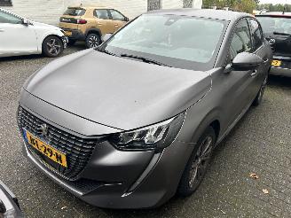 krockskadad bil auto Peugeot 208 1.2 PureTech  Automaat   ( gewrapt ) 2022/1