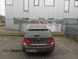 Vrakbiler auto BMW 3-serie  2014