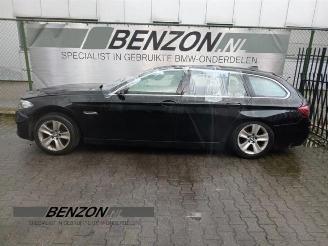 Vrakbiler auto BMW 5-serie  2015/4
