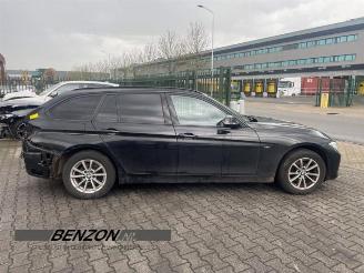 Vrakbiler auto BMW 3-serie  2014/3